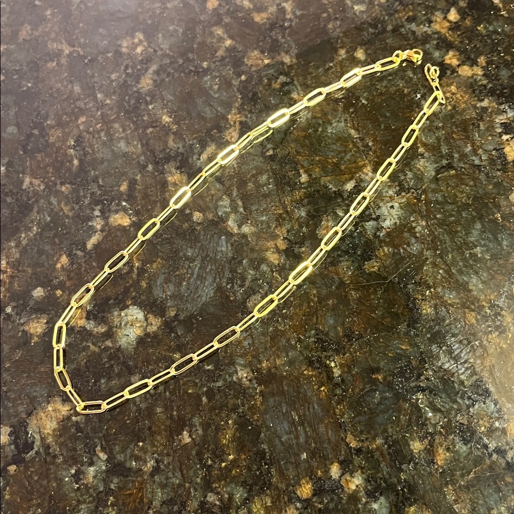 Elegant Fashion Gold Chain Paperclip Necklace NWOT - Picture 8 of 9